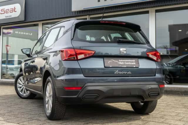 SEAT Arona (2023) thumbnail 4