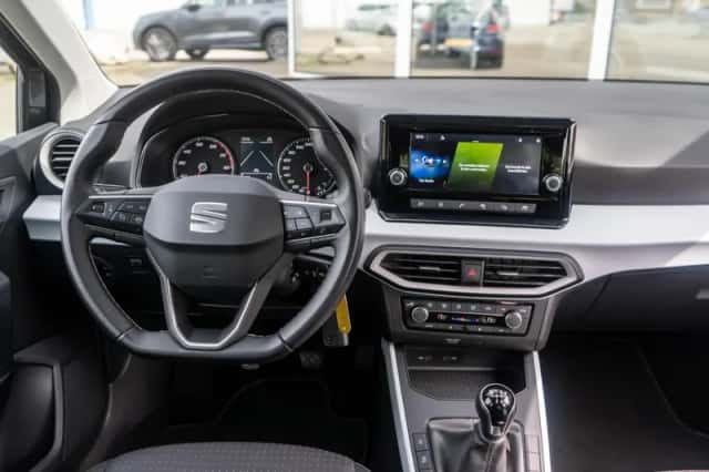 SEAT Arona (2023) thumbnail 6