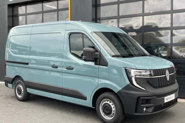 Renault Master (2024) thumbnail 1