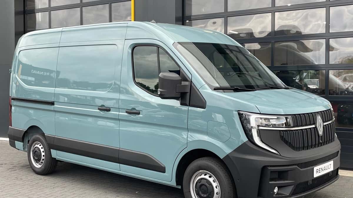 Renault Master (2024) — foto 1