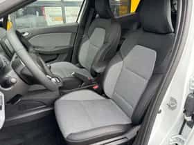 Renault Clio (2025) thumbnail 4