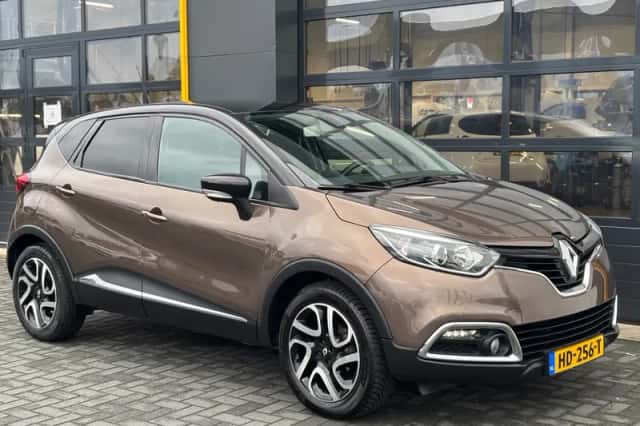 Renault Captur (2015) thumbnail 1
