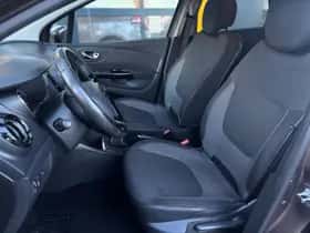 Renault Captur (2015) thumbnail 12