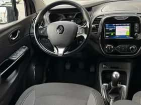 Renault Captur (2015) thumbnail 3