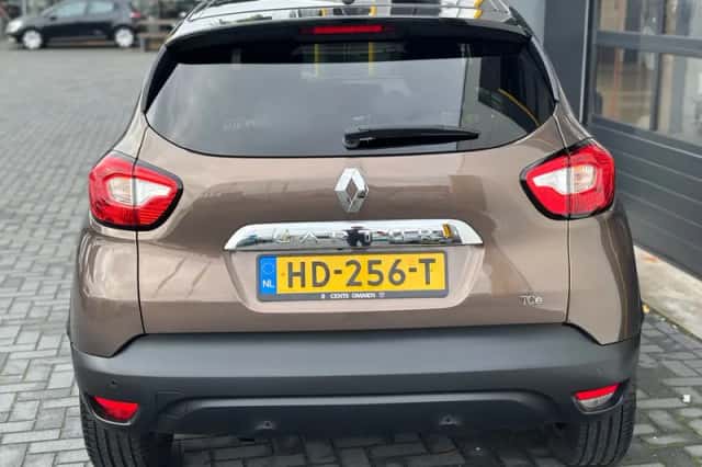 Renault Captur (2015) thumbnail 6