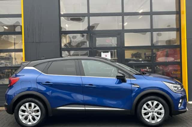 Renault Captur (2020) thumbnail 3