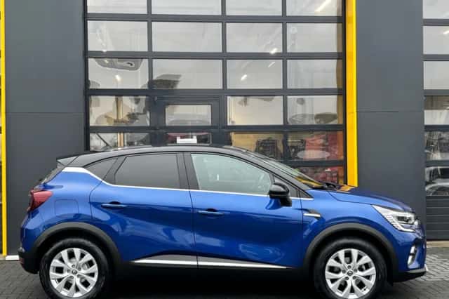Renault Captur (2020) thumbnail 2