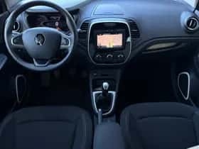 Renault Captur (2017) thumbnail 2