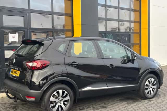Renault Captur (2017) thumbnail 5
