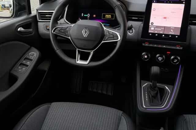 Renault Clio (2025) thumbnail 2