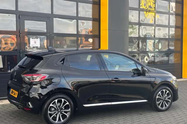 Renault Clio (2025) thumbnail 5