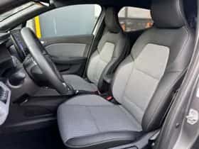 Renault Clio (2025) thumbnail 4