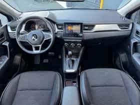 Renault Captur (2020) thumbnail 2