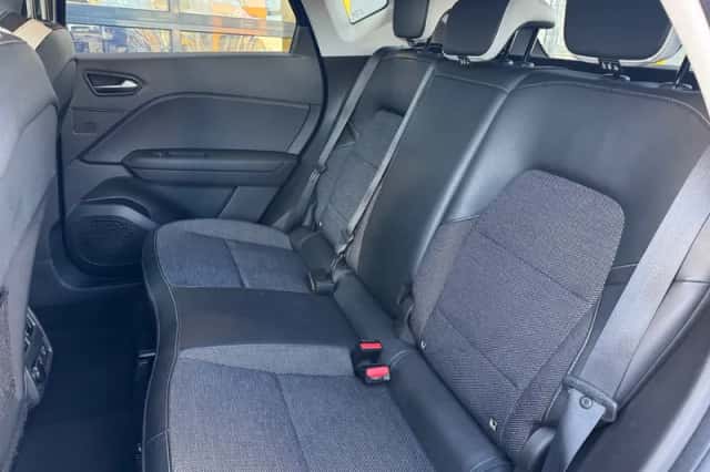 Renault Captur (2020) thumbnail 5