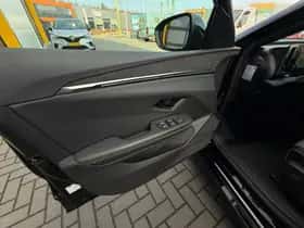 Renault Mégane E-Tech (2024) thumbnail 14