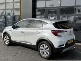 Renault Captur (2022) thumbnail 9