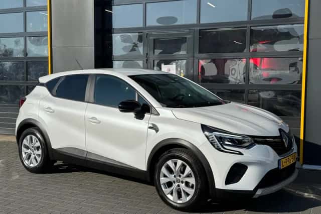 Renault Captur (2021) thumbnail 1