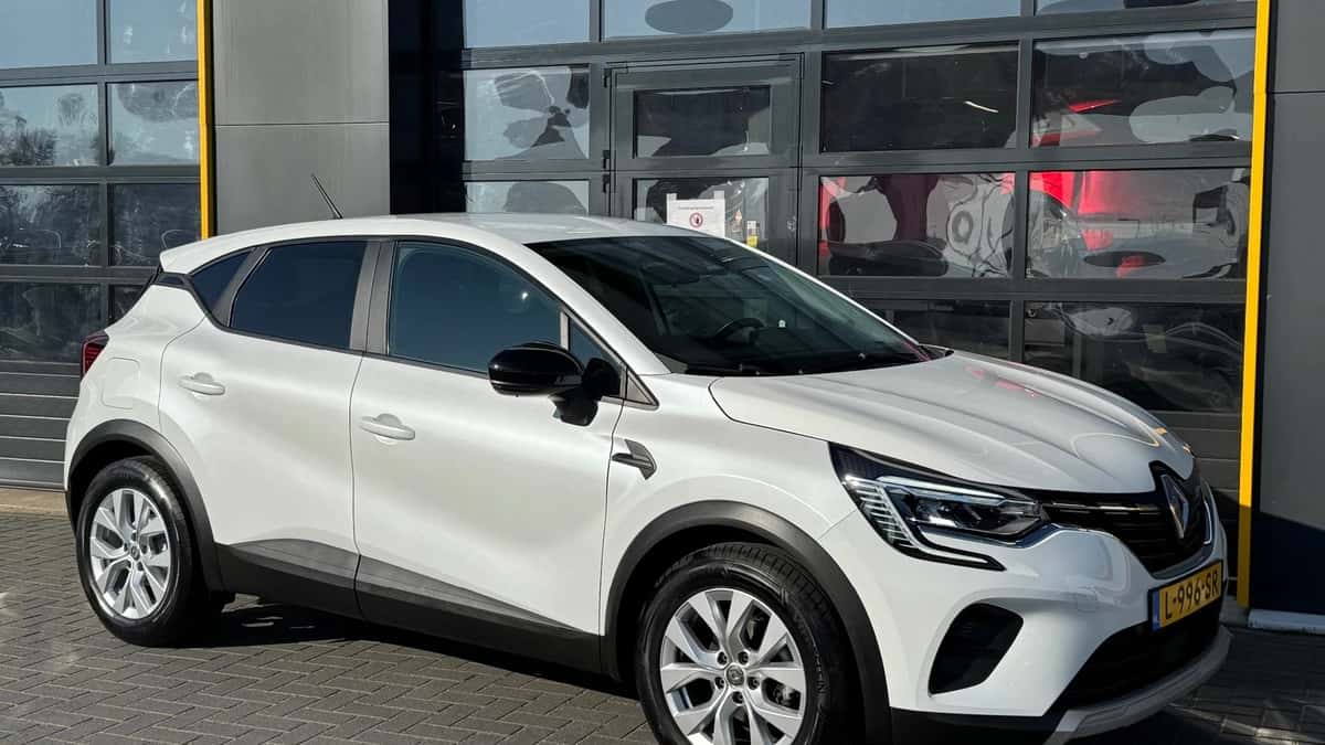 Renault Captur (2021) — foto 1