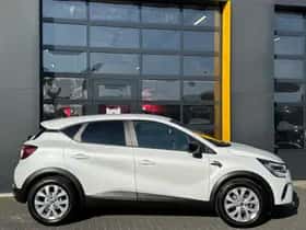 Renault Captur (2021) thumbnail 3