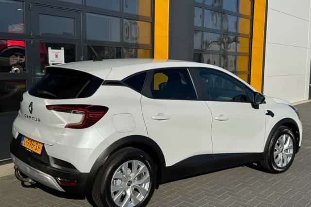 Renault Captur (2021) thumbnail 5