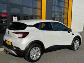 Renault Captur (2021) thumbnail 5