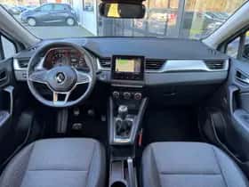 Renault Captur (2023) thumbnail 2