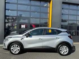 Renault Captur (2023) thumbnail 11