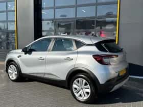 Renault Captur (2023) thumbnail 10