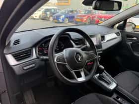 Renault Captur (2022) thumbnail 2