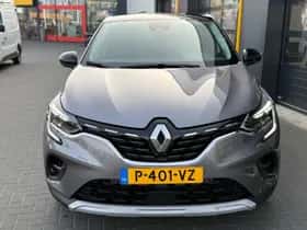 Renault Captur (2022) thumbnail 3
