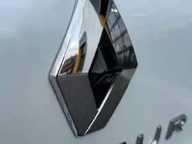 Renault Captur (2022) thumbnail 14