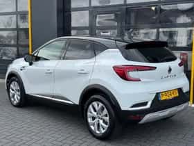 Renault Captur (2022) thumbnail 8