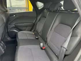 Renault Captur (2022) thumbnail 18
