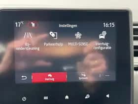 Renault Captur (2022) thumbnail 22