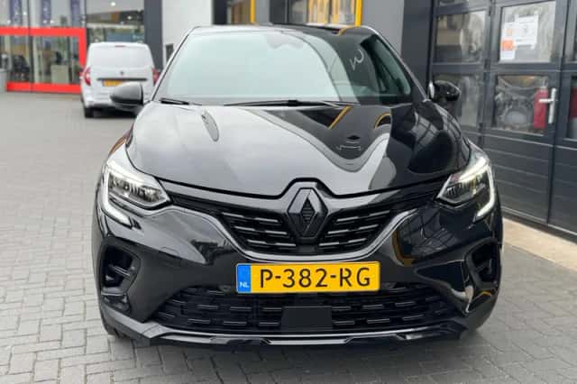 Renault Captur (2022) thumbnail 5