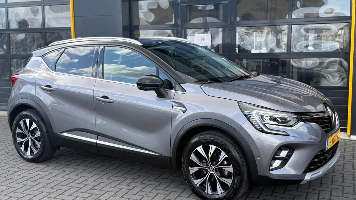 Renault Captur (2024) — foto 1