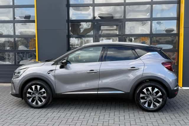 Renault Captur (2024) thumbnail 3