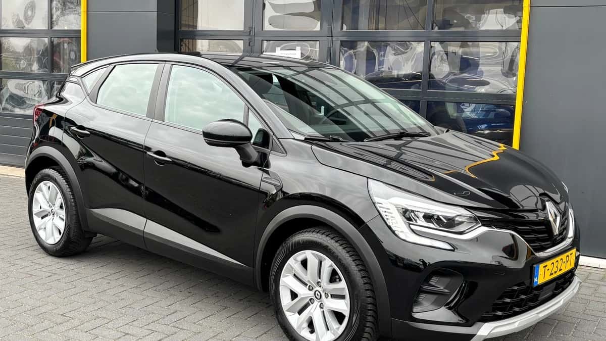 Renault Captur (2023) — foto 1