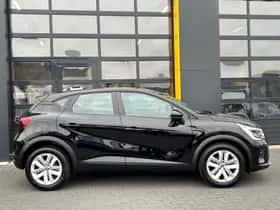 Renault Captur (2023) thumbnail 3