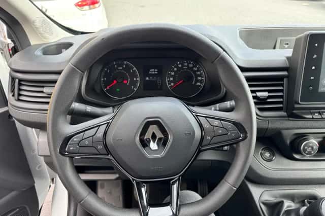 Renault Trafic (2024) thumbnail 2