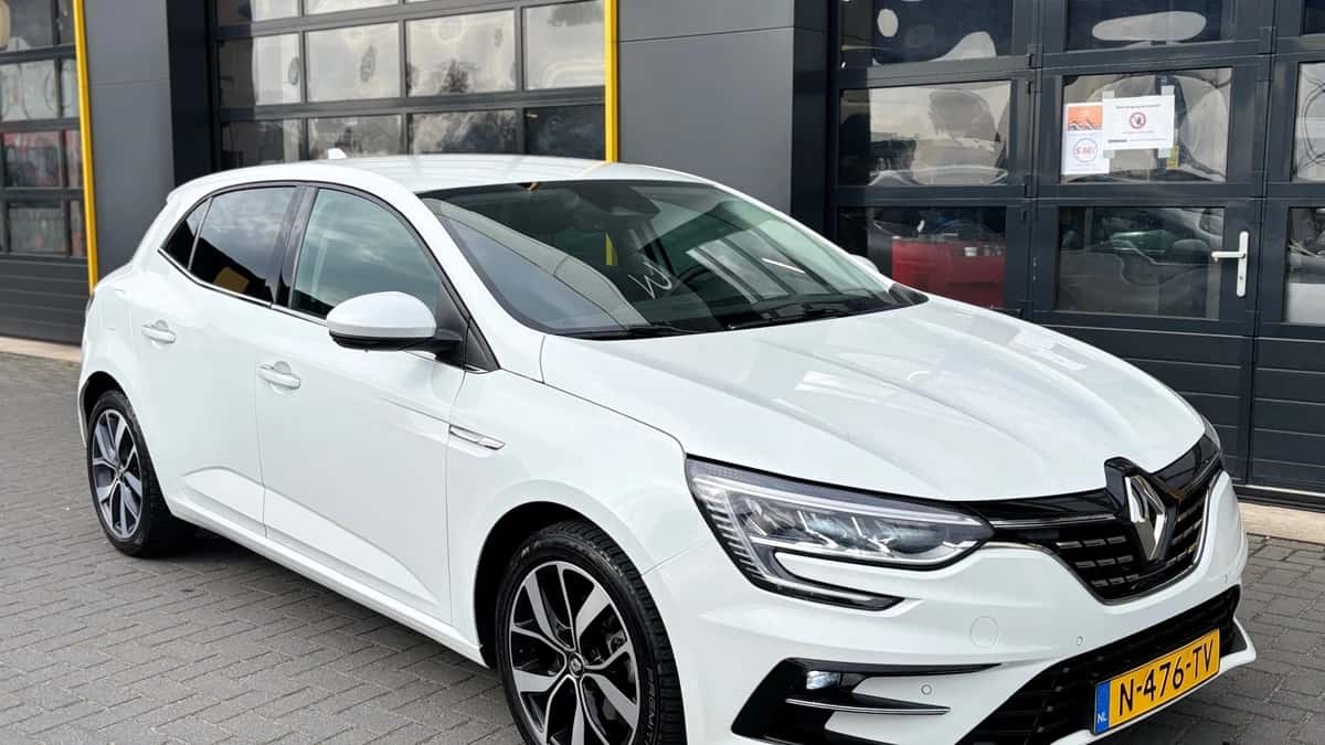 Renault Mégane (2022) — foto 1
