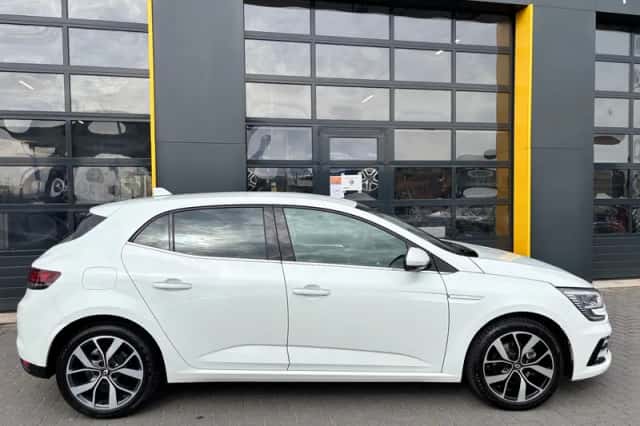 Renault Mégane (2022) thumbnail 3