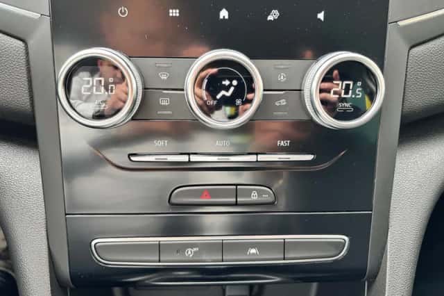 Renault Mégane (2022) thumbnail 4