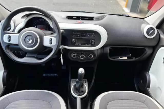 Renault Twingo (2018) thumbnail 2