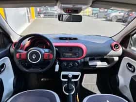 Renault Twingo (2017) thumbnail 2