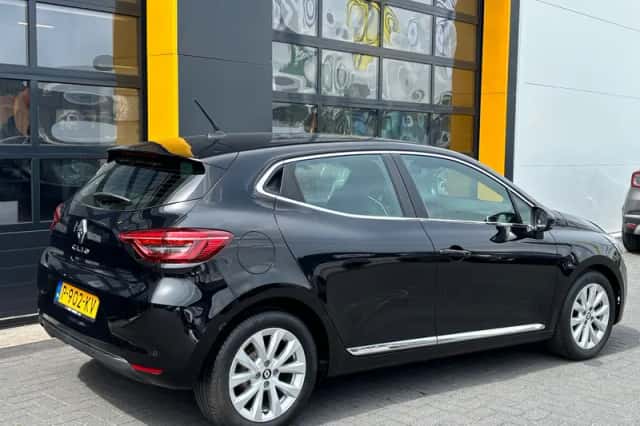 Renault Clio (2022) thumbnail 5