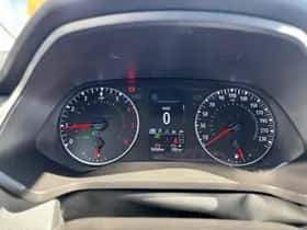 Renault Captur (2023) thumbnail 11