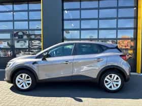 Renault Captur (2023) thumbnail 18