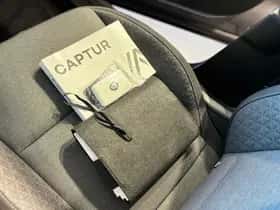 Renault Captur (2023) thumbnail 6