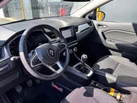 Renault Captur (2022) thumbnail 10